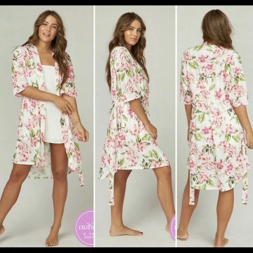 Show Me Your Mumu Women's Pink Brie Kimono Robe OS